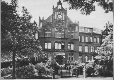 Baugewerkschule heute Brennergymnasium Baugewerkschule heute Brennergymnasium
